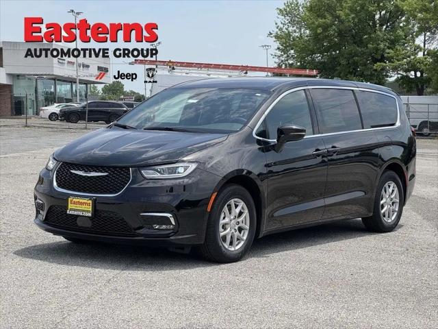 2025 Chrysler Pacifica Select for sale in Camp Springs, MD