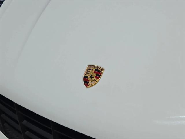 2018 Porsche Macan Macan