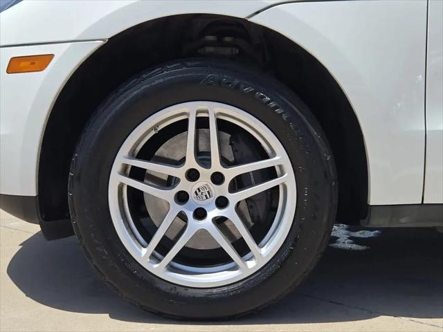 2018 Porsche Macan Macan