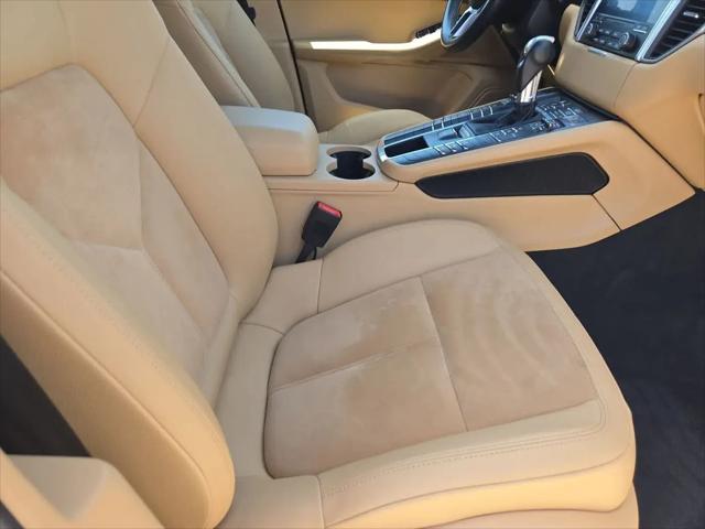 2018 Porsche Macan Macan