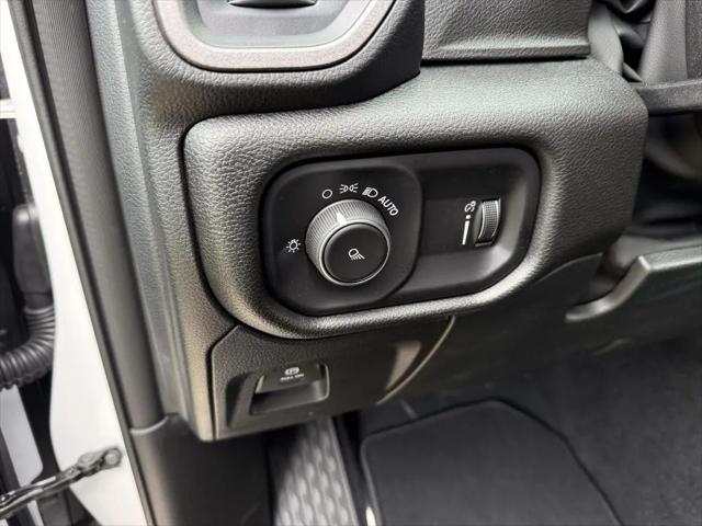 2026 Ram 1500 Tradesman Quad Cab 4x4 64 Box