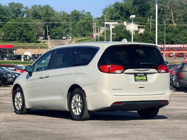 2017 Chrysler Pacifica Touring