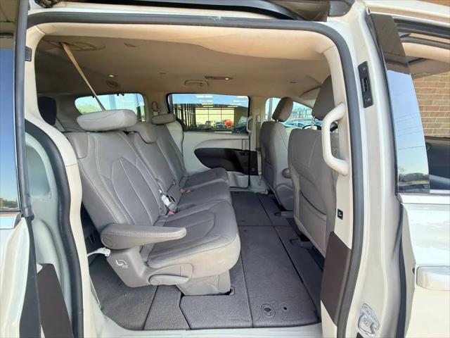 2017 Chrysler Pacifica Touring