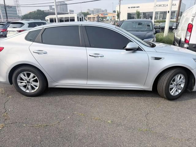 2017 Kia Optima LX