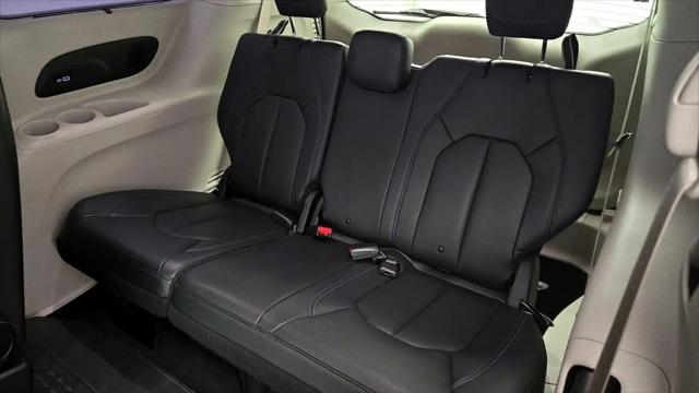 2021 Chrysler Pacifica Touring L AWD