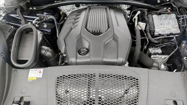 2023 Porsche Macan T