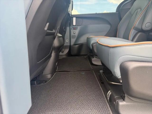 2027 Chrysler Pacifica Pinnacle