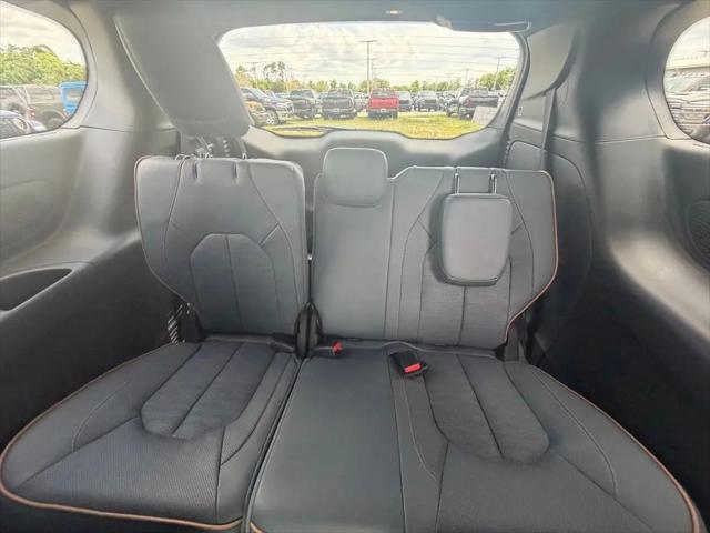 2027 Chrysler Pacifica Pinnacle