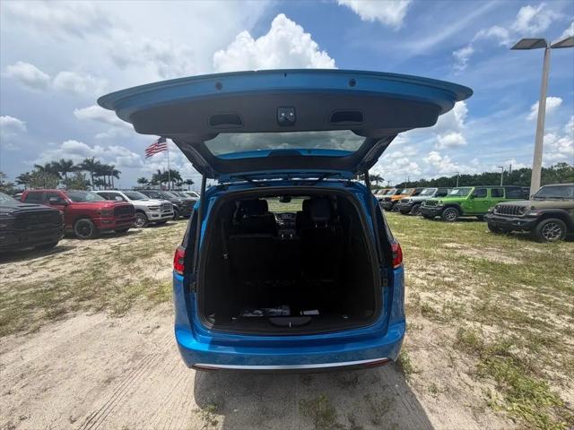 2027 Chrysler Pacifica Pinnacle