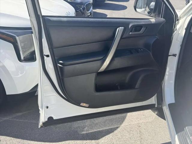 2012 Toyota Highlander SE V6