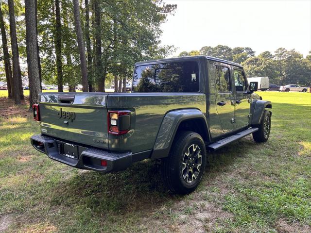 2026 Jeep Gladiator GLADIATOR SAHARA 4X4