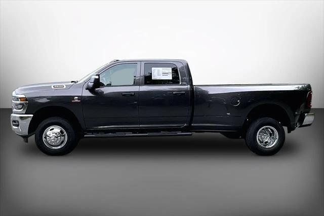 2026 Ram 3500 Tradesman Crew Cab 4x4 8 Box