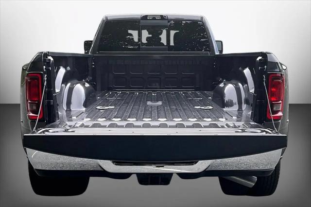 2026 Ram 3500 Tradesman Crew Cab 4x4 8 Box