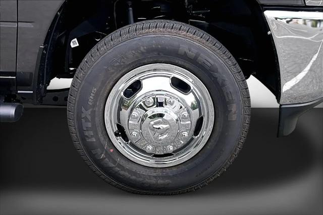 2026 Ram 3500 Tradesman Crew Cab 4x4 8 Box