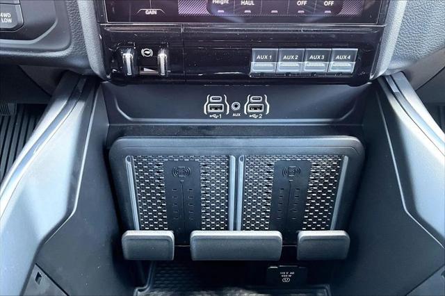 2026 Ram 3500 Laramie Crew Cab 4x4 8' Box