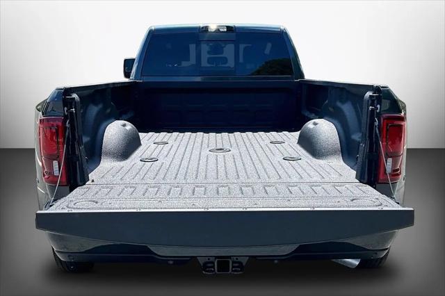 2026 Ram 3500 Laramie Crew Cab 4x4 8 Box