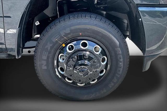 2026 Ram 3500 Laramie Crew Cab 4x4 8 Box