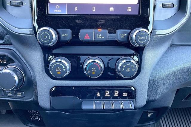 2026 Ram 1500 Warlock Crew Cab 4x4 5'7" Box