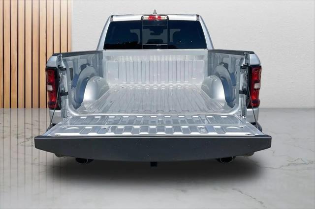 2026 Ram 1500 Warlock Crew Cab 4x4 5'7" Box