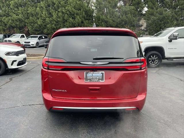2026 Chrysler Pacifica Select