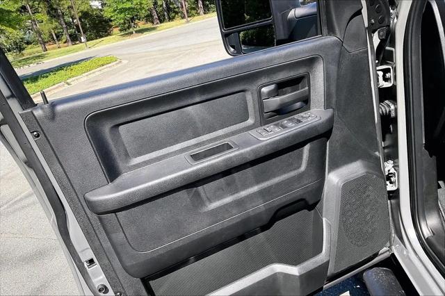 2026 Ram 2500 Black Express Crew Cab 4x4 64 Box