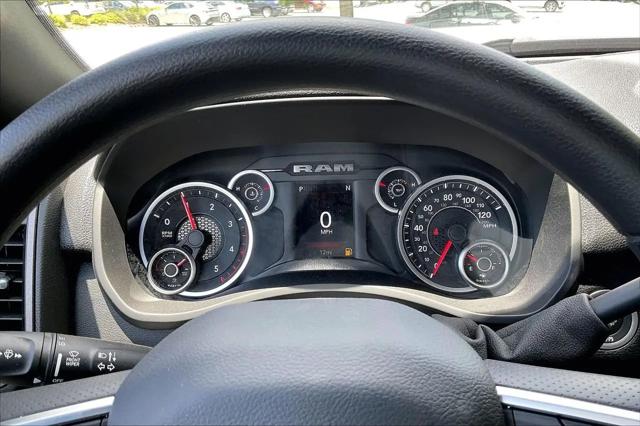 2026 Ram 2500 Black Express Crew Cab 4x4 64 Box