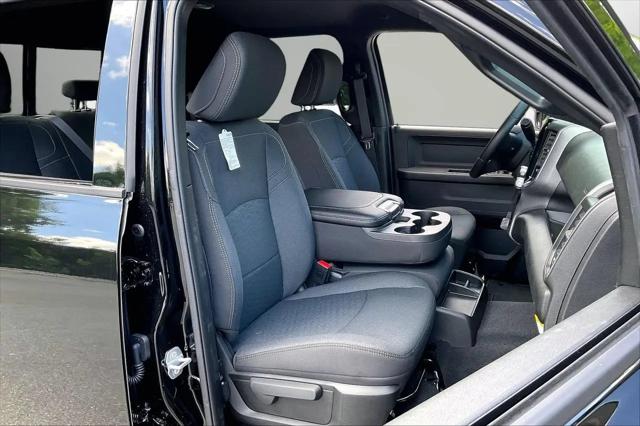2026 Ram 2500 Black Express Crew Cab 4x4 64 Box