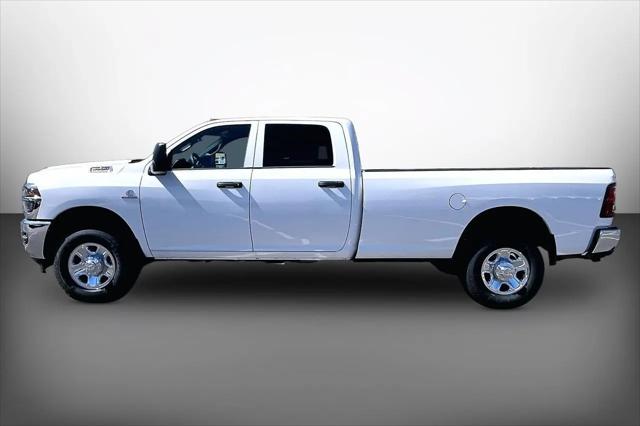 2026 Ram 3500 Tradesman Crew Cab 4x4 8 Box