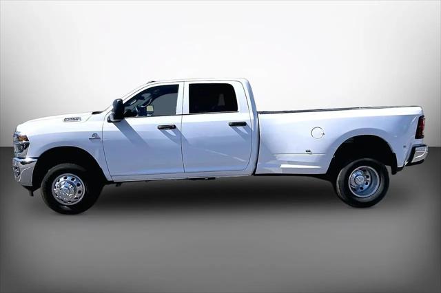 2026 Ram 3500 Tradesman Crew Cab 4x4 8 Box