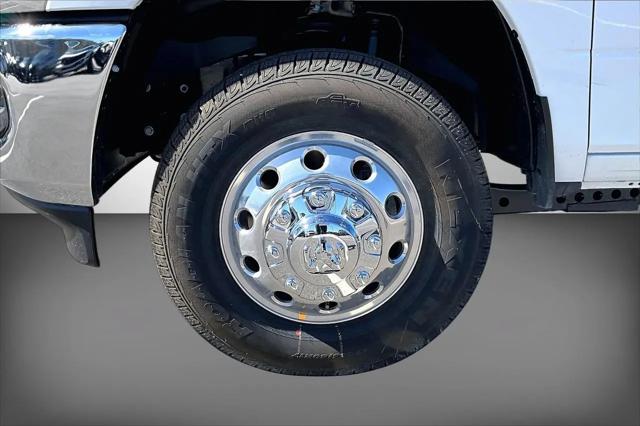 2026 Ram 3500 Tradesman Crew Cab 4x4 8 Box
