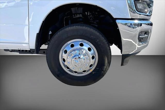 2026 Ram 3500 Tradesman Crew Cab 4x4 8 Box