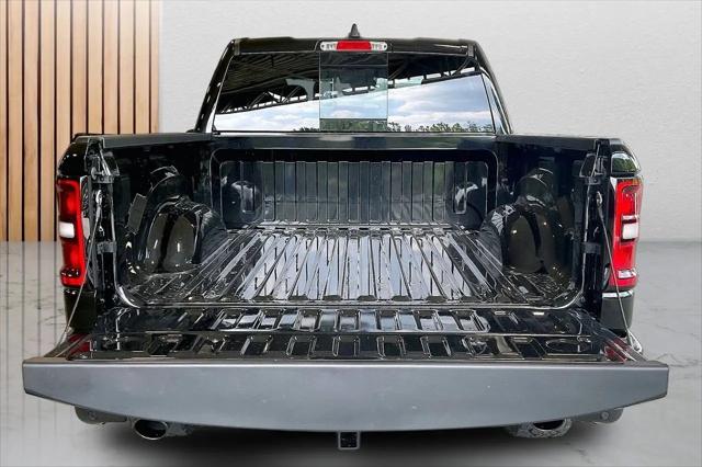 2026 Ram 1500 Warlock Crew Cab 4x4 5'7" Box