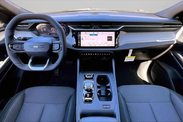 2026 Jeep Cherokee Laredo 4x4
