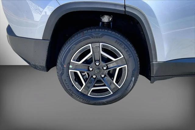2026 Jeep Cherokee Laredo 4x4