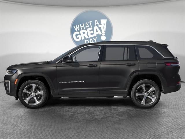 2026 Jeep Grand Cherokee GRAND CHEROKEE LAREDO ALTITUDE 4X4 2026 Jeep Grand Cherokee GRAND CHEROKEE LAREDO ALTITUDE 4X4