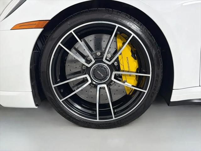 2021 Porsche 911 Turbo S Cabriolet