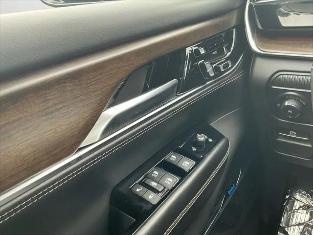 2023 Jeep Grand Wagoneer L Series II 4x4