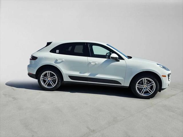 2017 Porsche Macan Macan