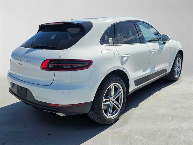 2017 Porsche Macan Macan