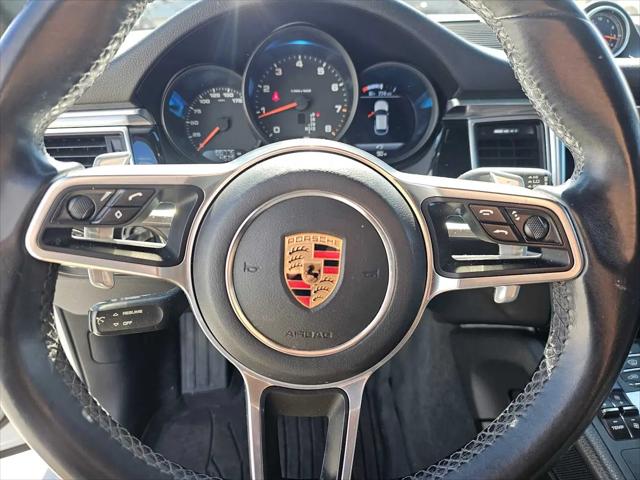 2017 Porsche Macan Macan