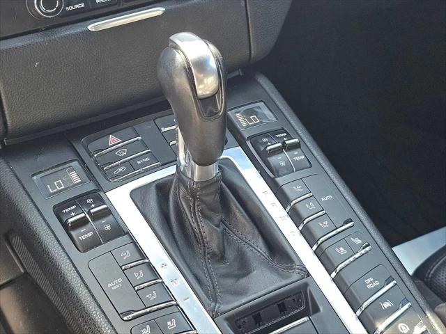 2017 Porsche Macan Macan