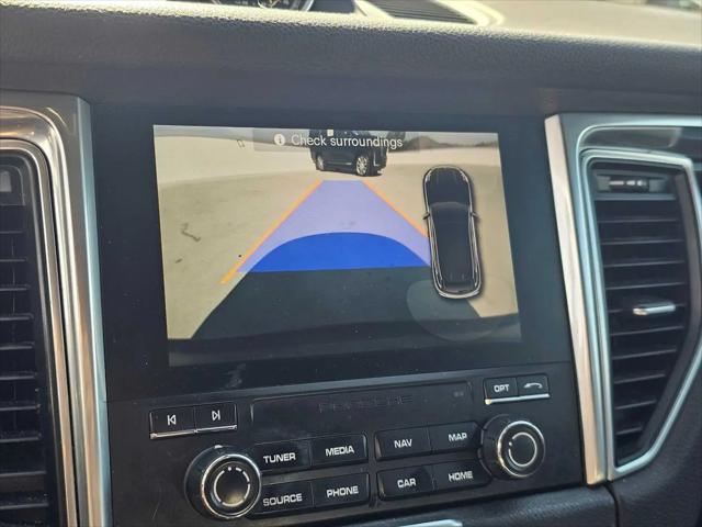 2017 Porsche Macan Macan