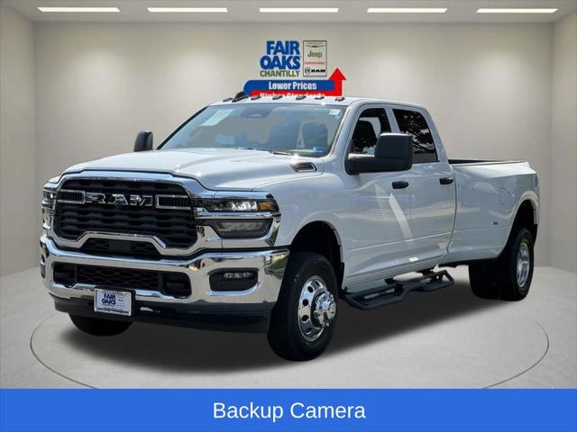 2025 RAM 3500 Tradesman Crew Cab 4x4 8 Box