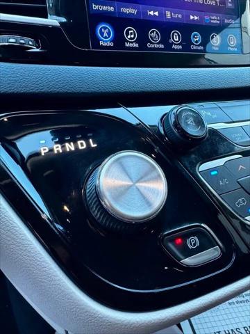 2017 Chrysler Pacifica Touring-L