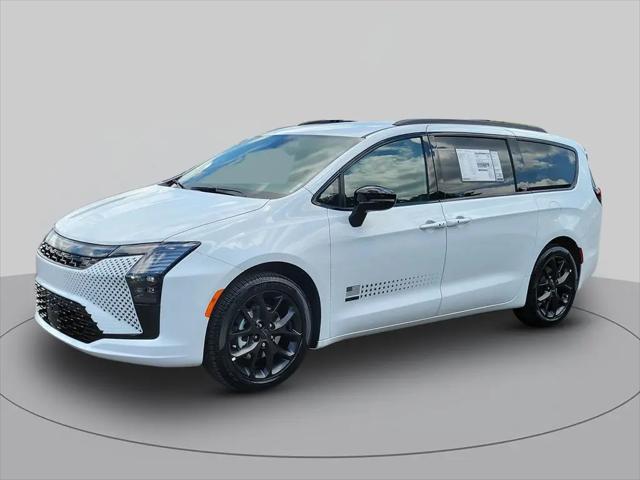 2027 Chrysler Pacifica Select