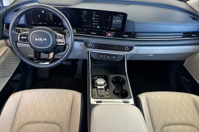 2025 Kia Carnival MPV SX