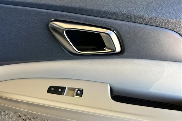 2025 Kia Carnival MPV SX
