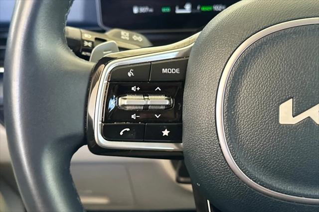 2025 Kia Carnival MPV SX