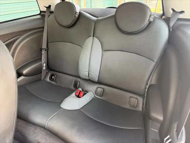 2010 MINI Cooper Cooper