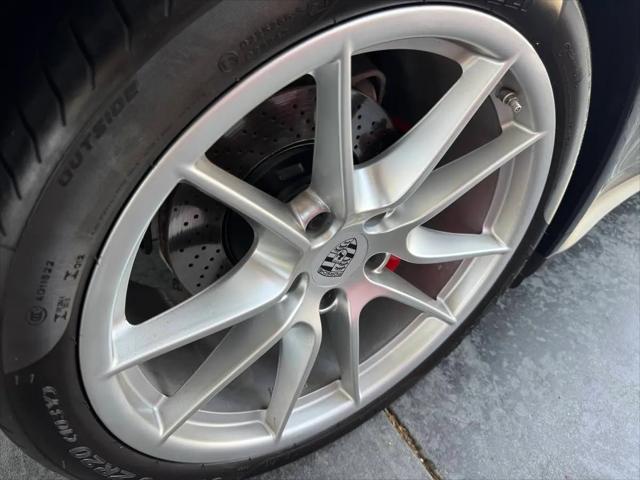 2014 Porsche 911 Carrera 4S